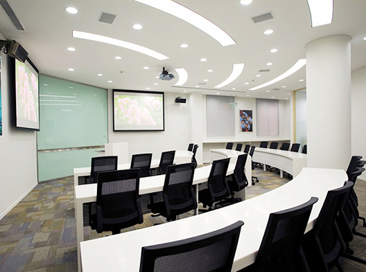多(duō)媒體(tǐ)會(huì)議(yì)室